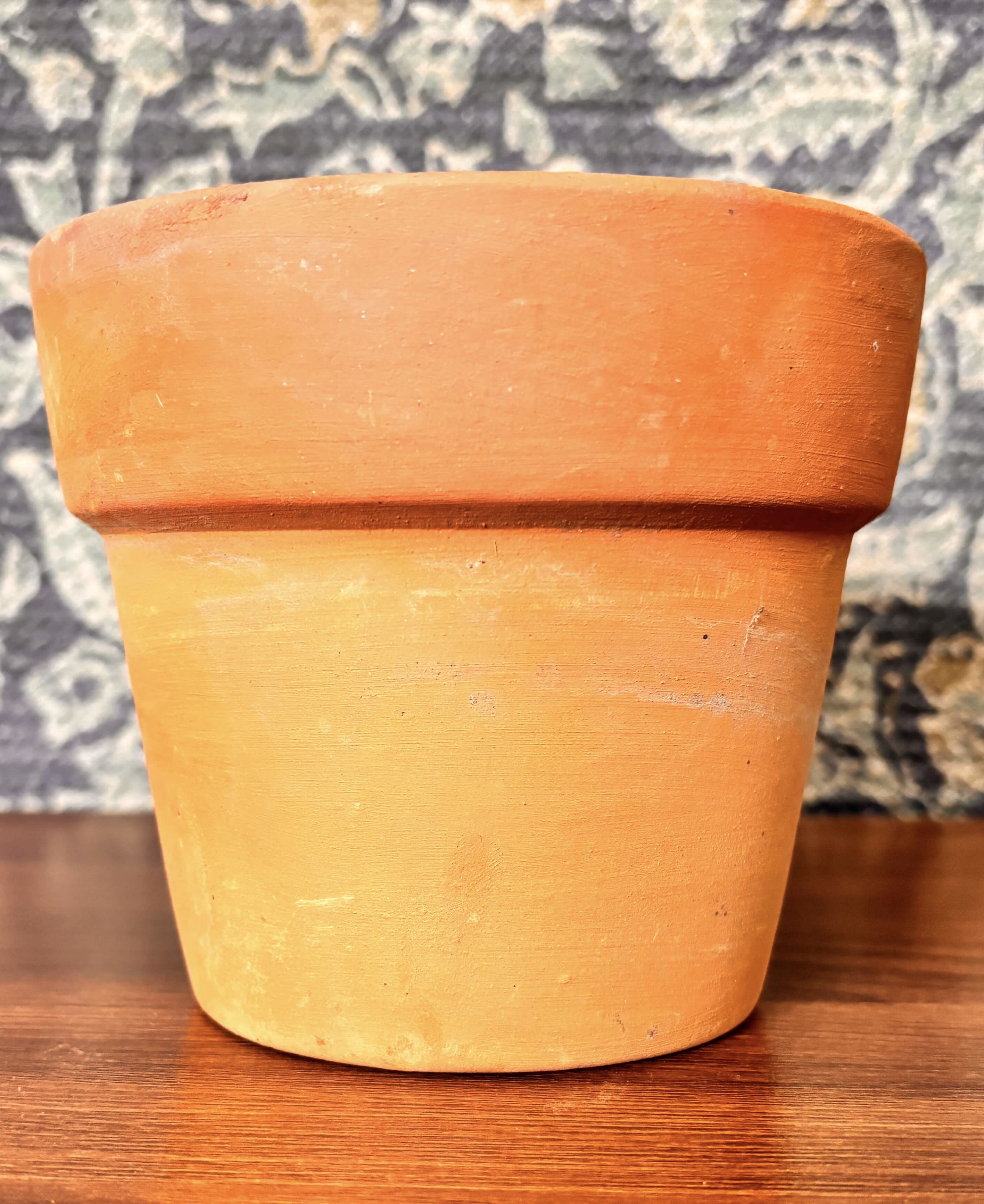 Terracotta  Amber pot 